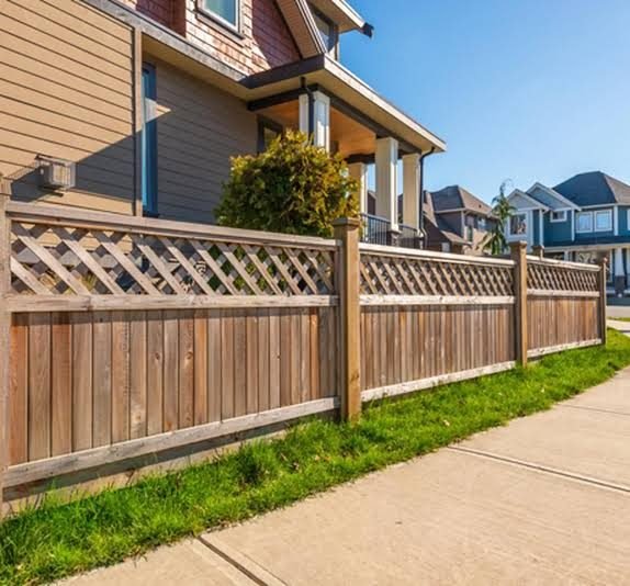 Deck & Fence Builder project in Huntsville